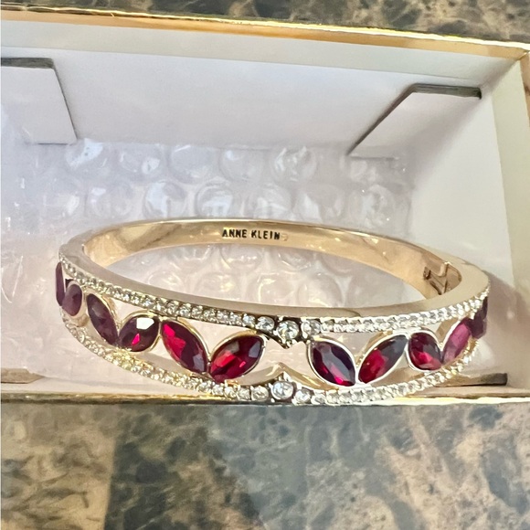NIB Anne Klein Ruby Red and Gold Bracelet - Picture 8 of 9